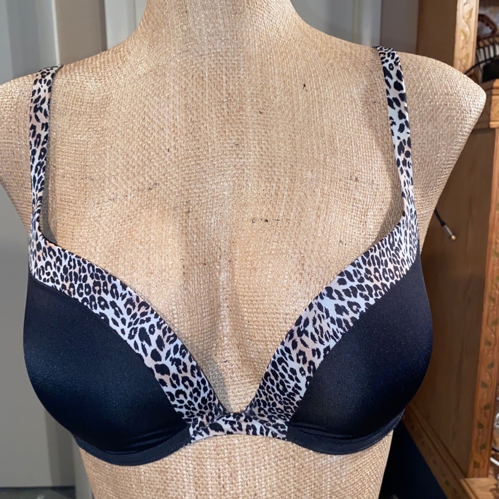Victoria‘s Secret Bra ~ Push Up ~ 34 D